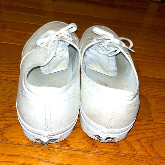 Vans - Picture 3 of 4